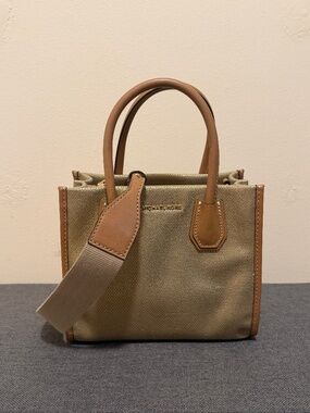 Michael Kors Mercer XS Mini Tote Crossbody – Metallic Gold